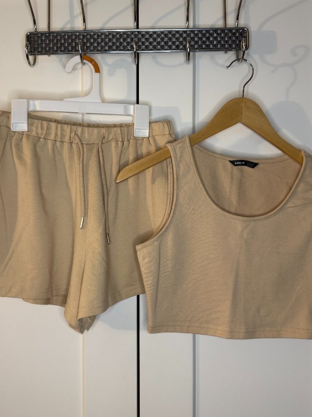 Shein Women's Beige Lounge Drawstring Shorts & Crop Tank Set Size Small 2 Piece